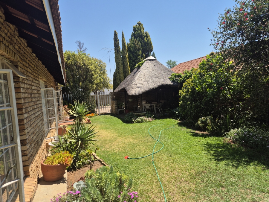 3 Bedroom Property for Sale in La Hoff North West